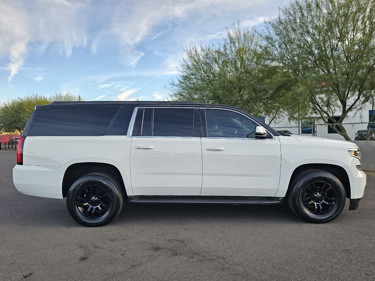 Chevrolet Suburban LT 2WD 2016