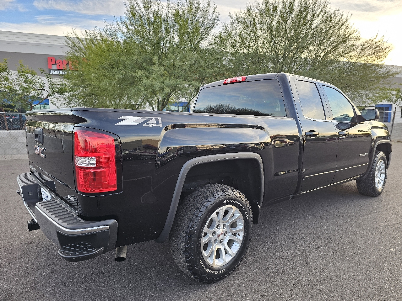 GMC Sierra 1500 SLE 4WD 2015
