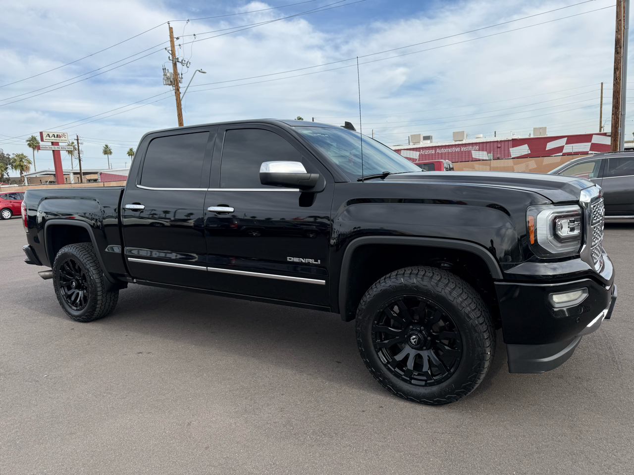 GMC Sierra 1500 Denali Crew Cab Long Box 4WD 2016
