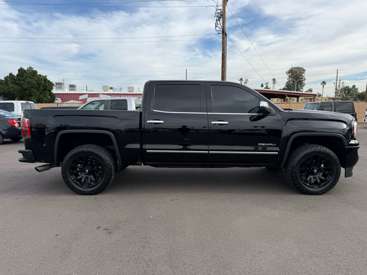 GMC Sierra 1500 Denali Crew Cab Long Box 4WD 2016