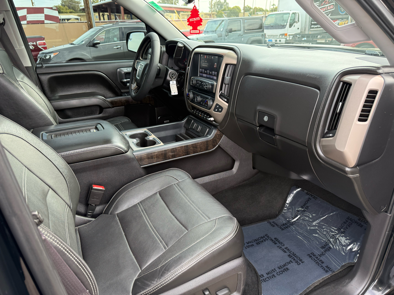 GMC Sierra 1500 Denali Crew Cab Long Box 4WD 2016