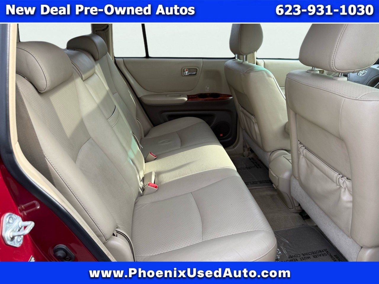 Toyota Highlander V6 2WD with 3rd-Row Seat 2005