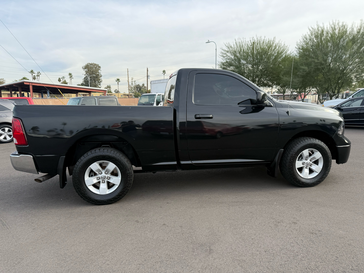 RAM 1500 2WD Reg Cab 120.5" Tradesman 2016