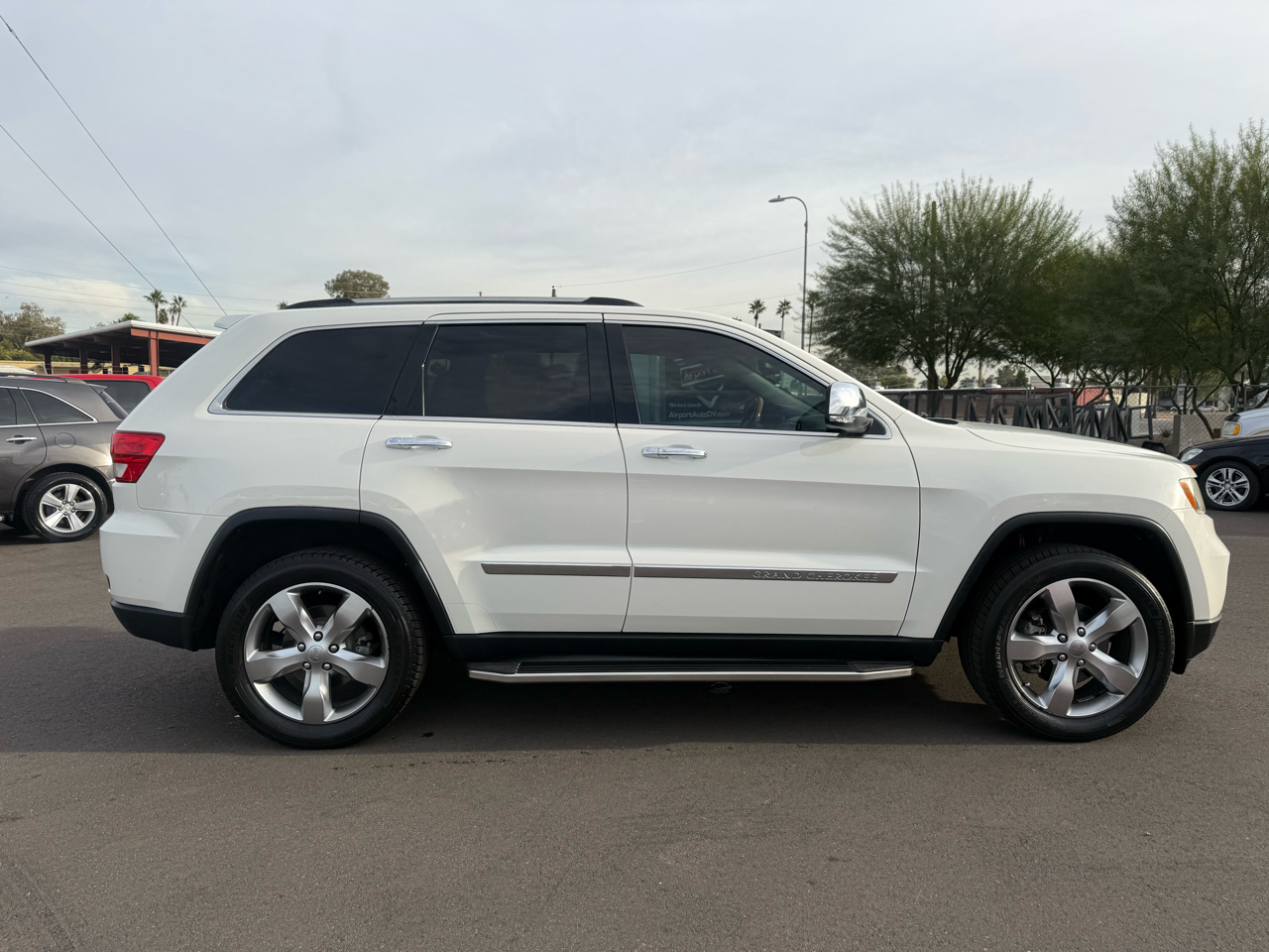 Jeep Grand Cherokee Overland 2WD 2012