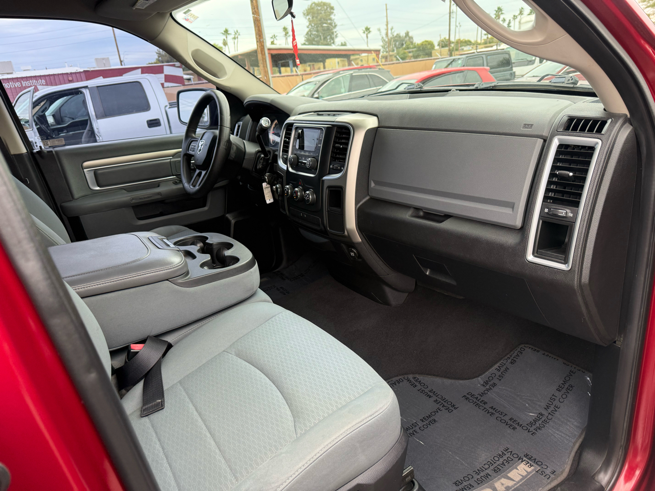 RAM 1500 4WD Quad Cab 140.5" SLT 2013