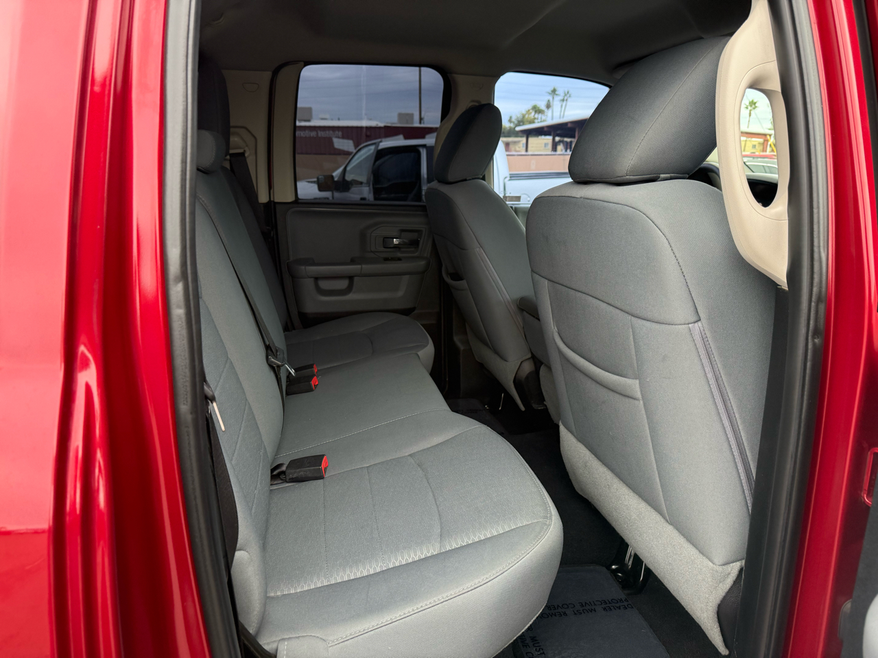 RAM 1500 4WD Quad Cab 140.5" SLT 2013