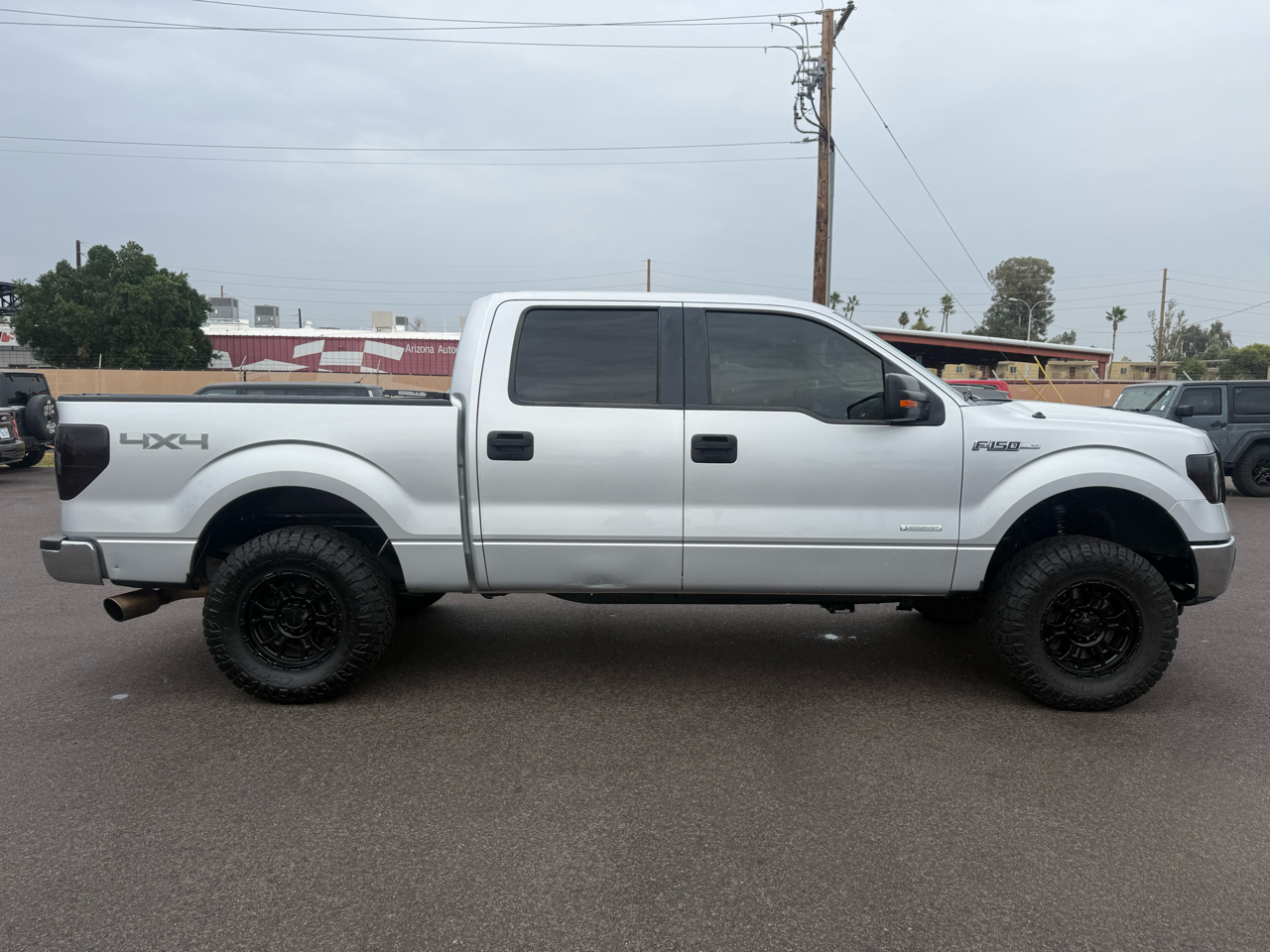 Ford F-150 4WD SuperCrew 139" XL 2011