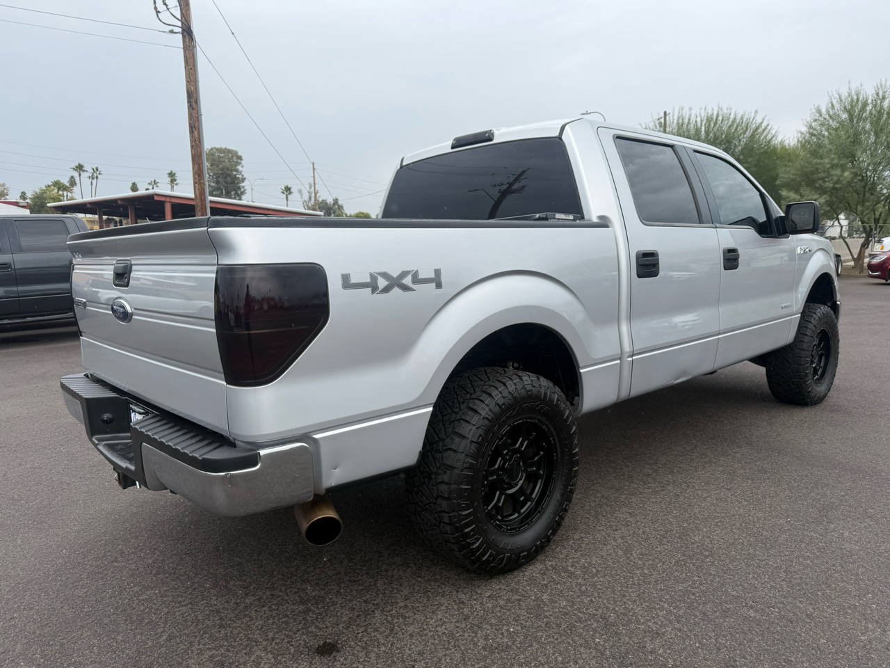 Ford F-150 4WD SuperCrew 139" XL 2011