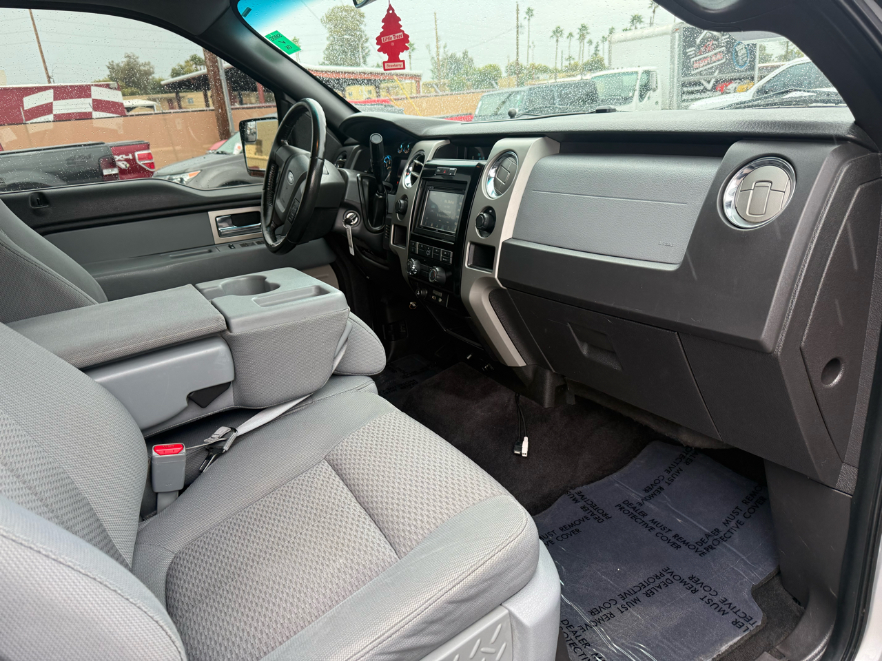 Ford F-150 4WD SuperCrew 139" XL 2011