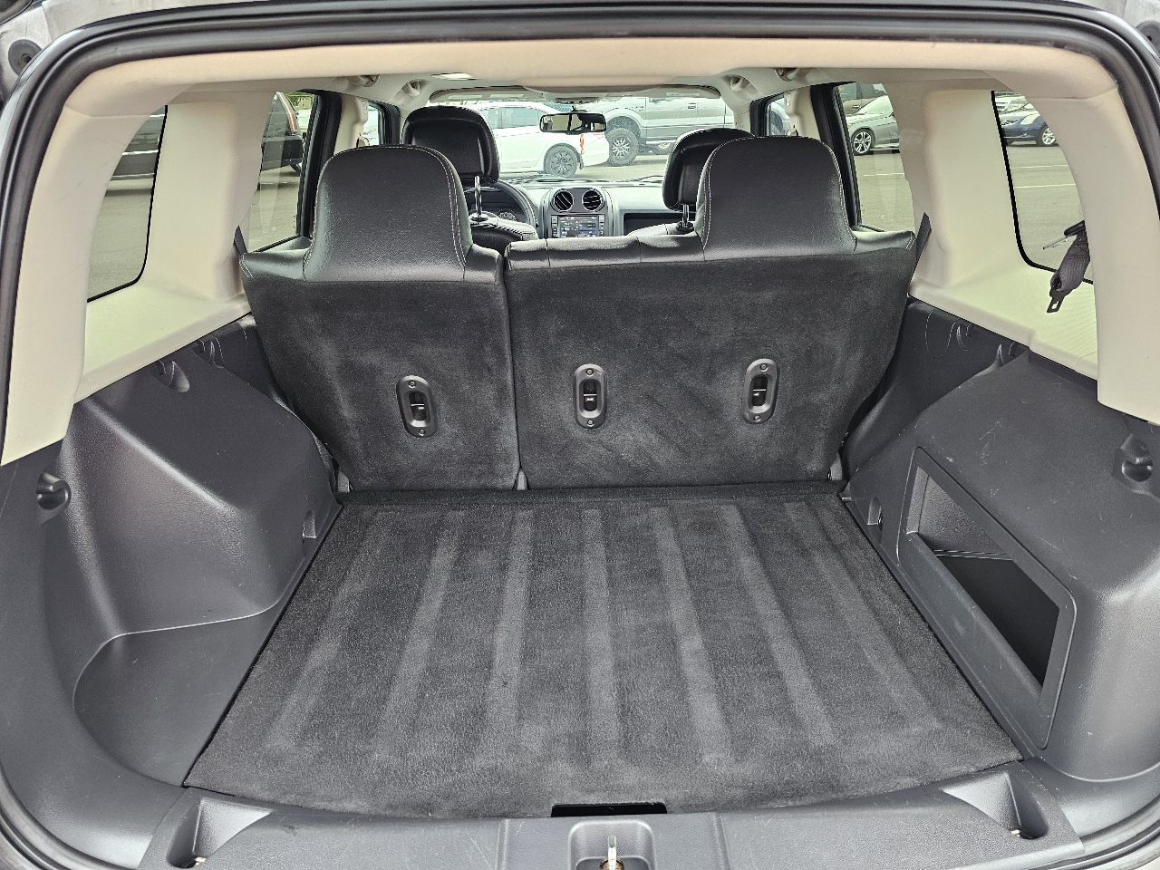 Jeep Patriot Latitude 2WD 2016