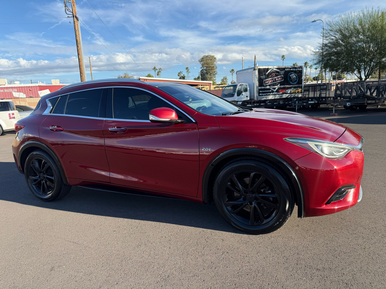 Infiniti QX30 PURE 2019