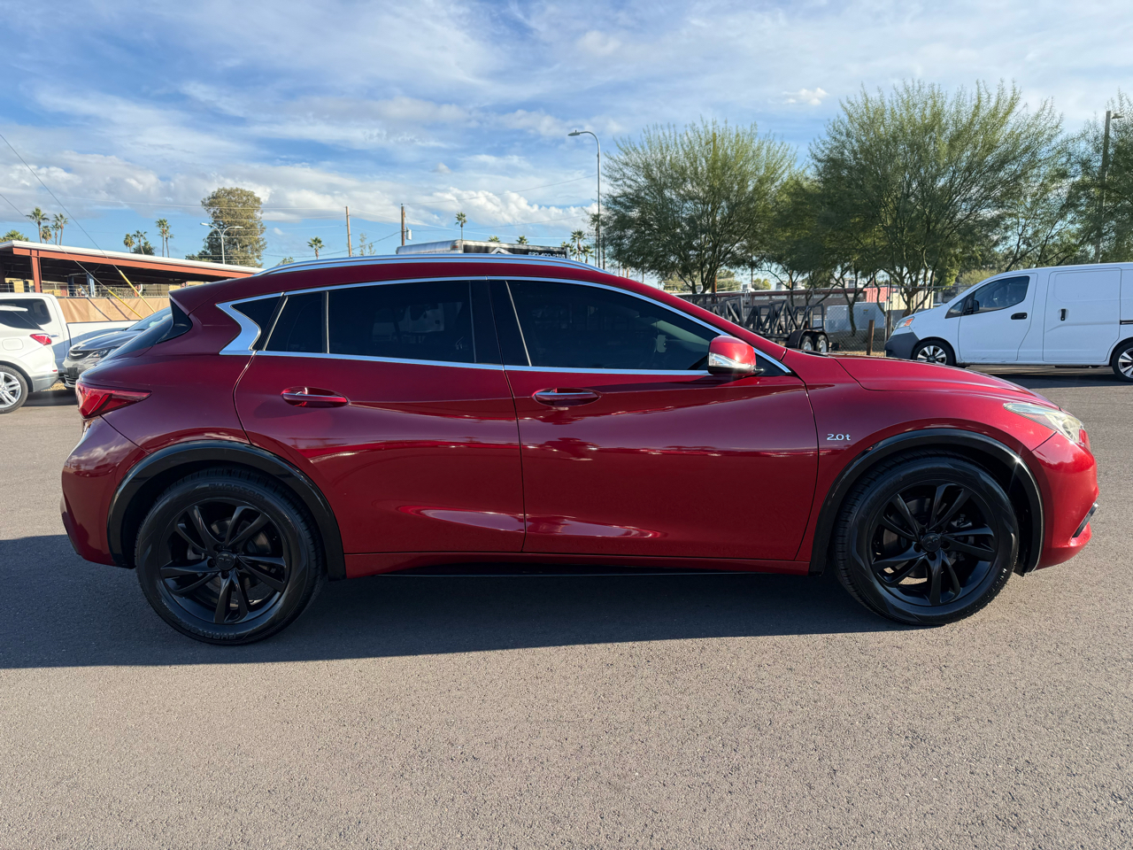 Infiniti QX30 PURE 2019