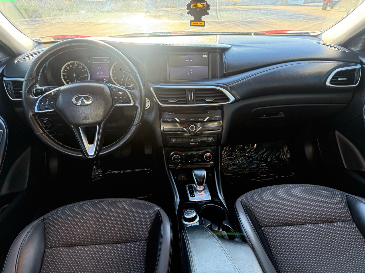 Infiniti QX30 PURE 2019