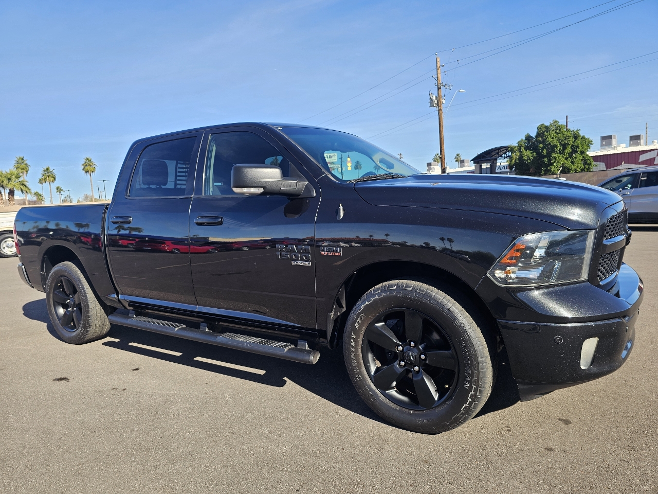 RAM 1500 Classic Tradesman Crew Cab SWB 2WD 2019