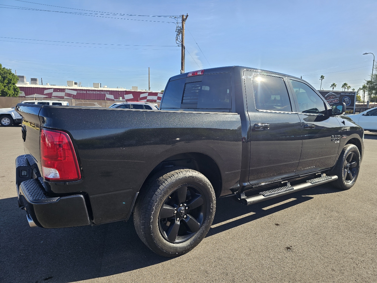 RAM 1500 Classic Tradesman Crew Cab SWB 2WD 2019