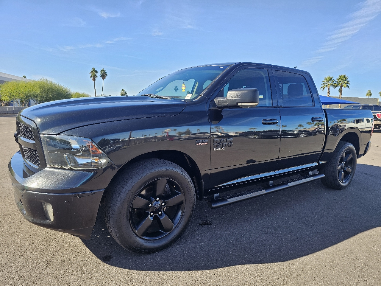 RAM 1500 Classic Tradesman Crew Cab SWB 2WD 2019