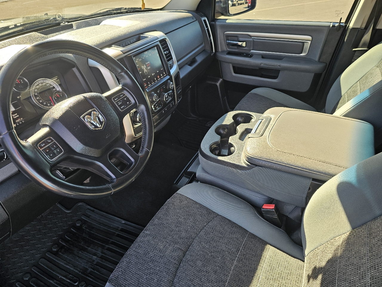 RAM 1500 Classic Tradesman Crew Cab SWB 2WD 2019