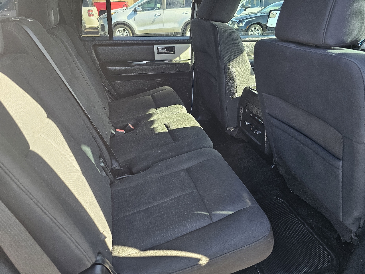 Ford Expedition XLT 2WD 2016