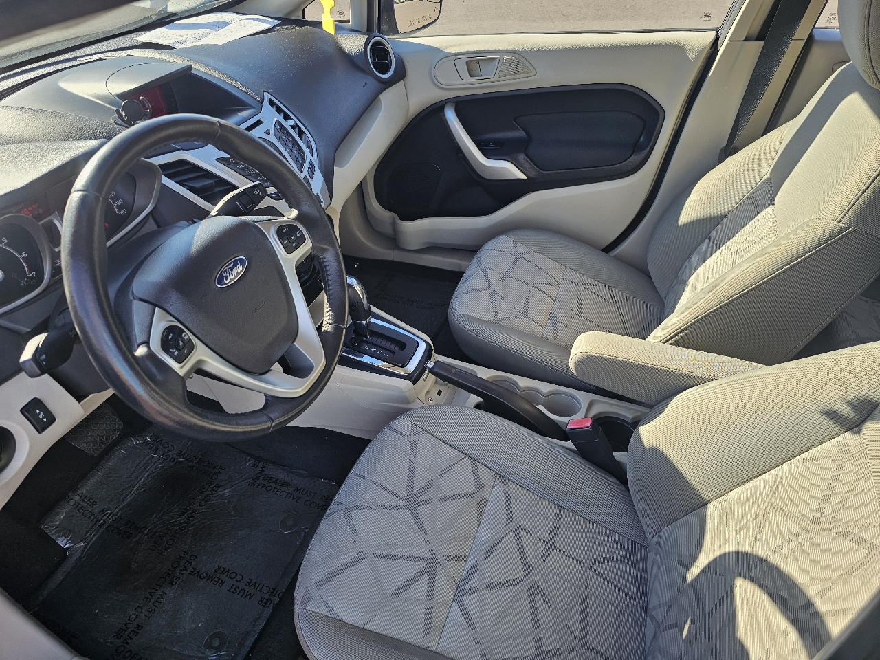 Ford Fiesta SE Hatchback 2013