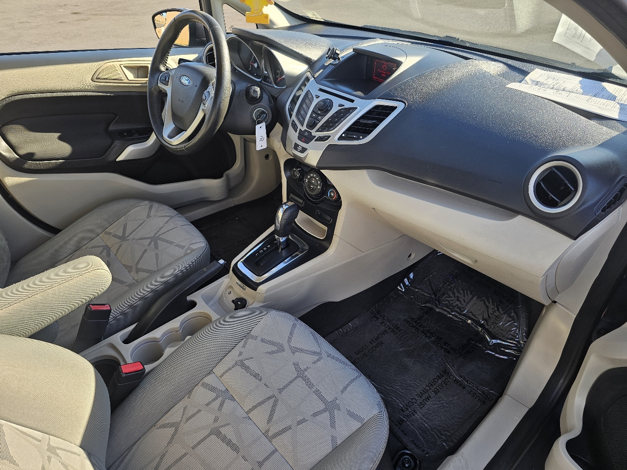 Ford Fiesta SE Hatchback 2013