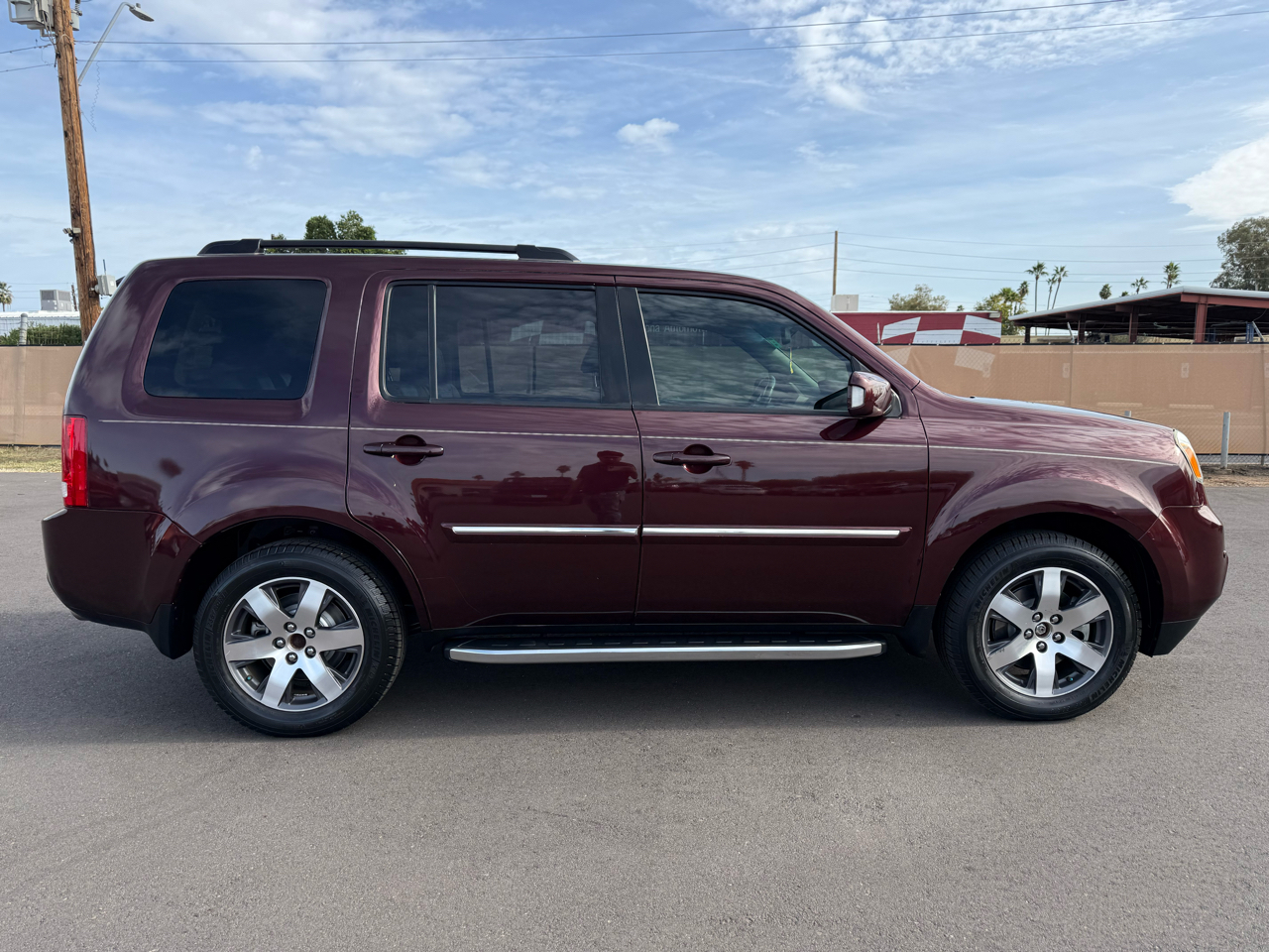 Honda Pilot Touring 2WD 5-Spd AT with DVD 2012