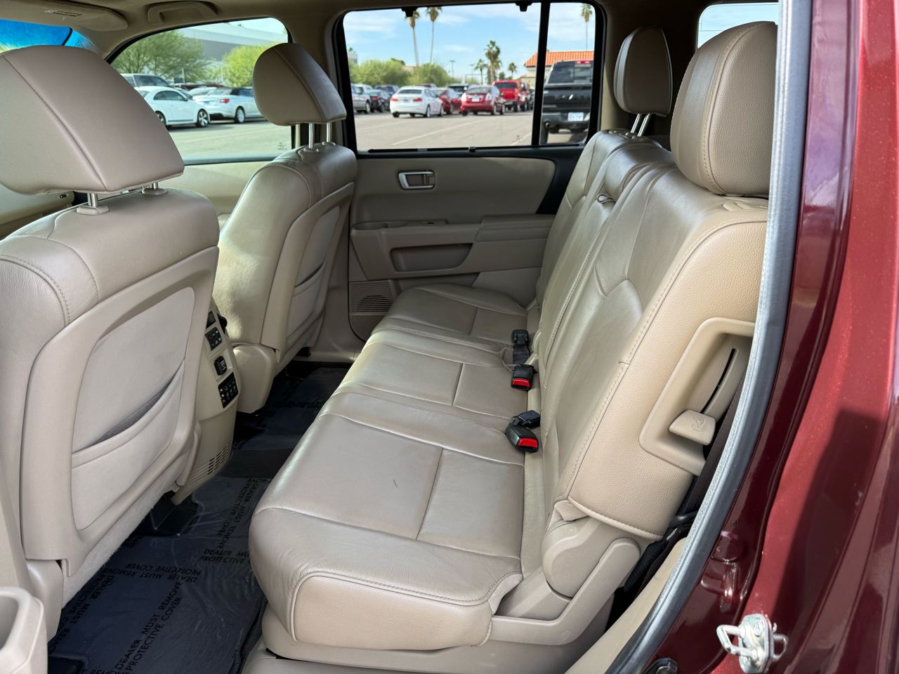 Honda Pilot Touring 2WD 5-Spd AT with DVD 2012