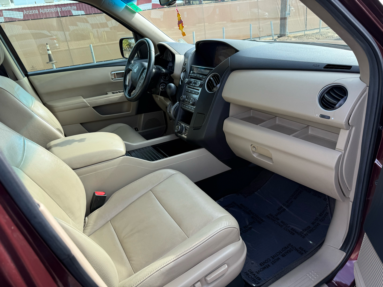 Honda Pilot Touring 2WD 5-Spd AT with DVD 2012