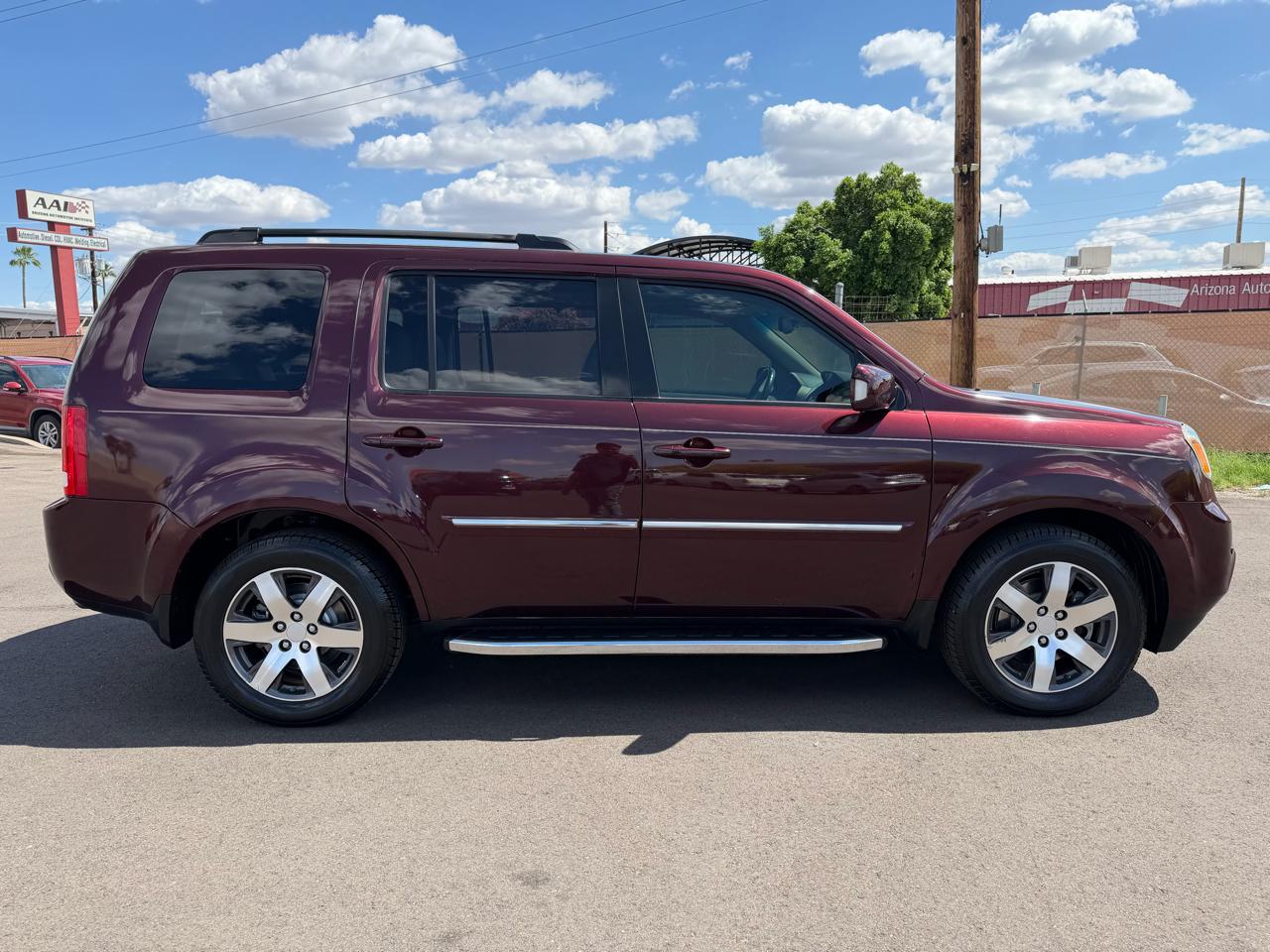 Honda Pilot Touring 2WD 5-Spd AT with DVD 2012