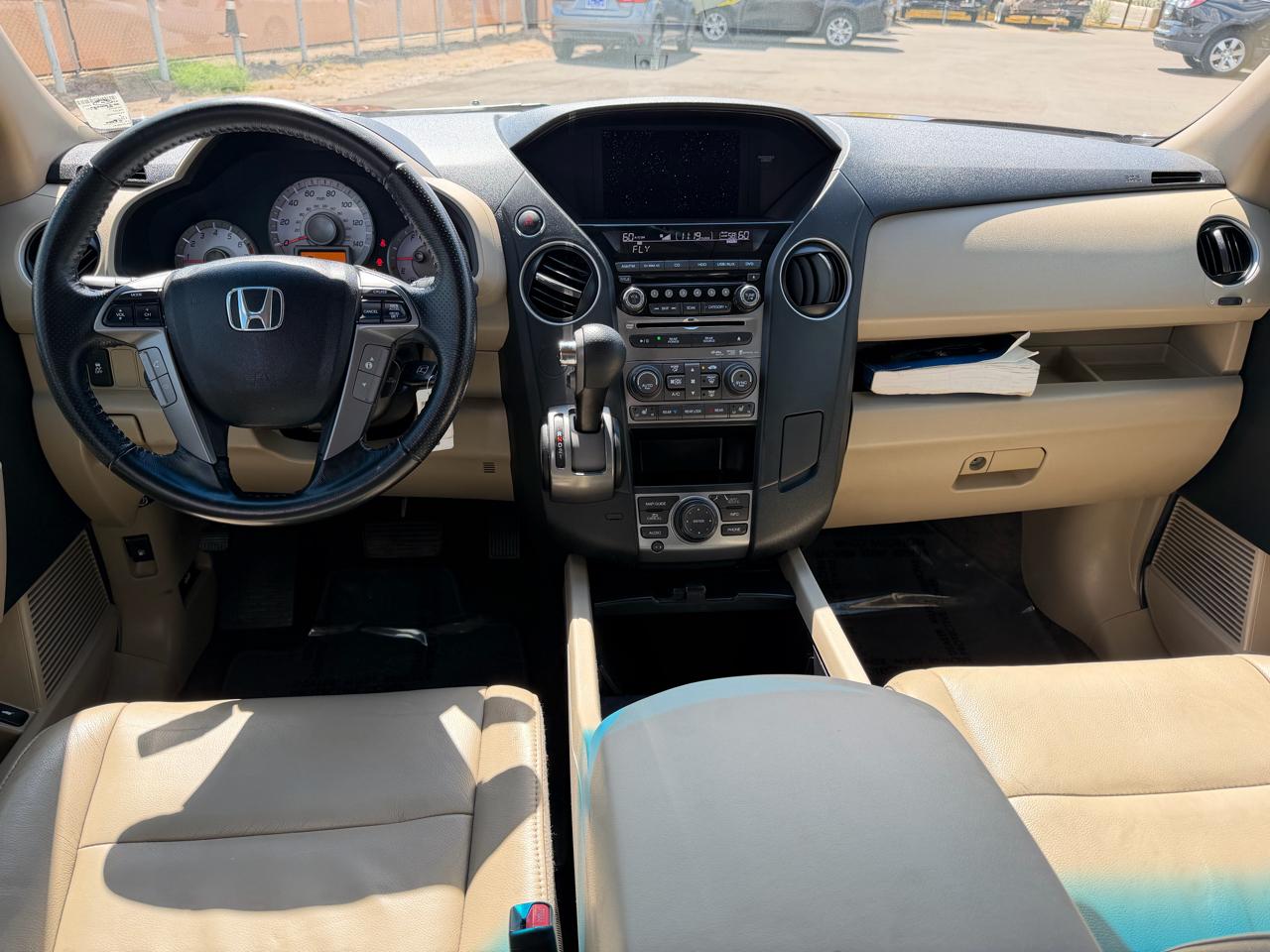 Honda Pilot Touring 2WD 5-Spd AT with DVD 2012