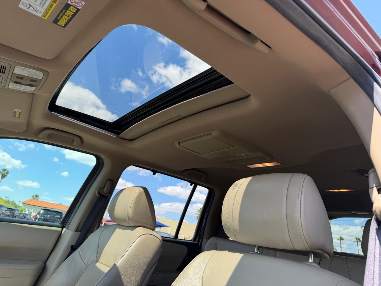 Honda Pilot Touring 2WD 5-Spd AT with DVD 2012