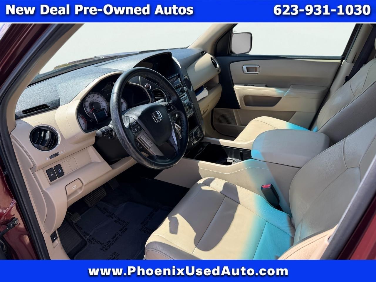 Honda Pilot Touring 2WD 5-Spd AT with DVD 2012