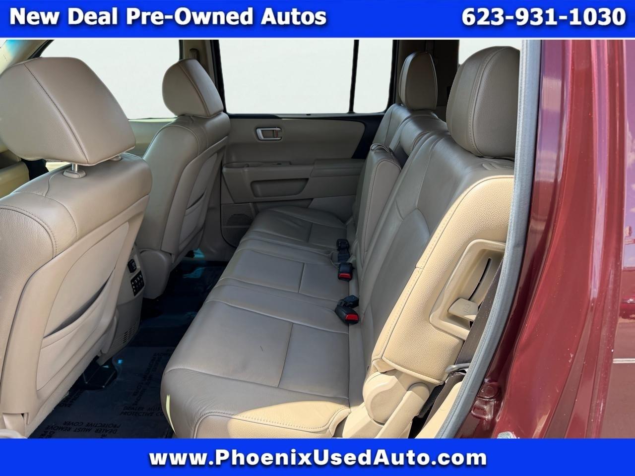 Honda Pilot Touring 2WD 5-Spd AT with DVD 2012