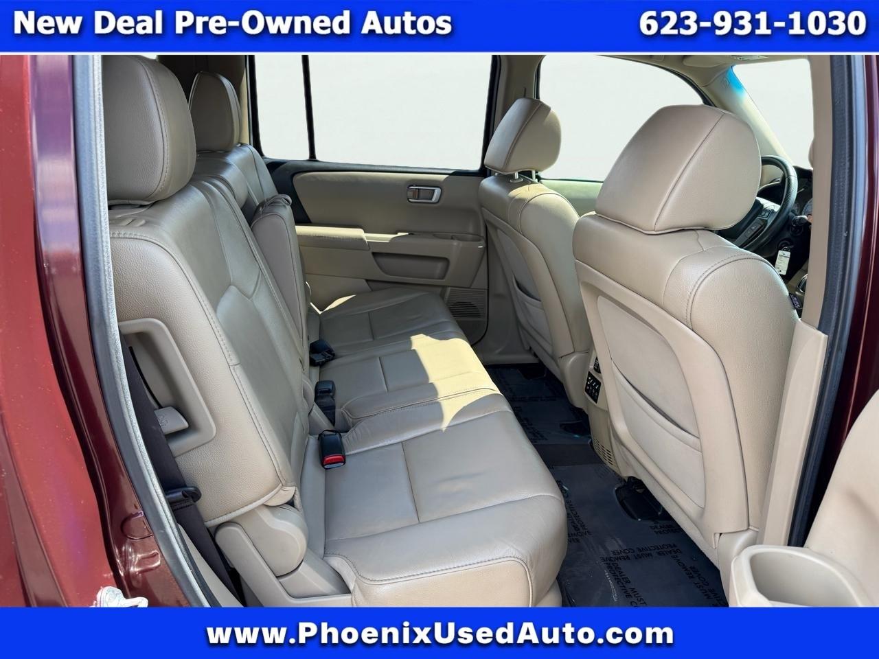 Honda Pilot Touring 2WD 5-Spd AT with DVD 2012