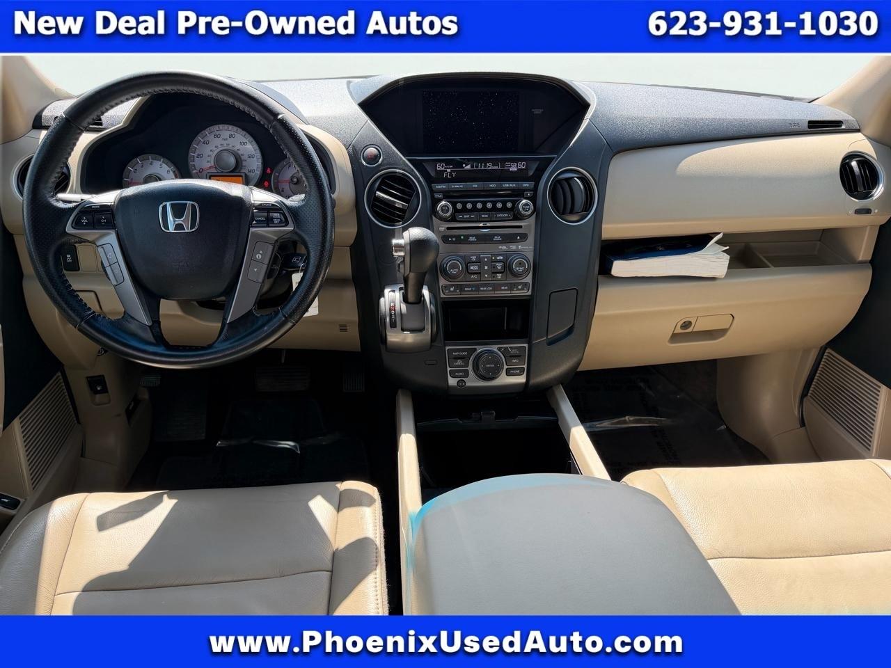 Honda Pilot Touring 2WD 5-Spd AT with DVD 2012
