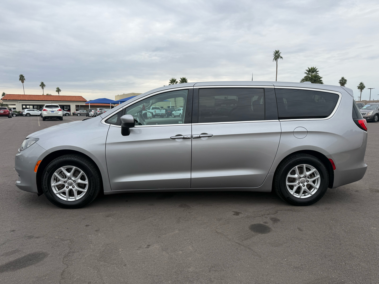 Chrysler Pacifica Touring 2017