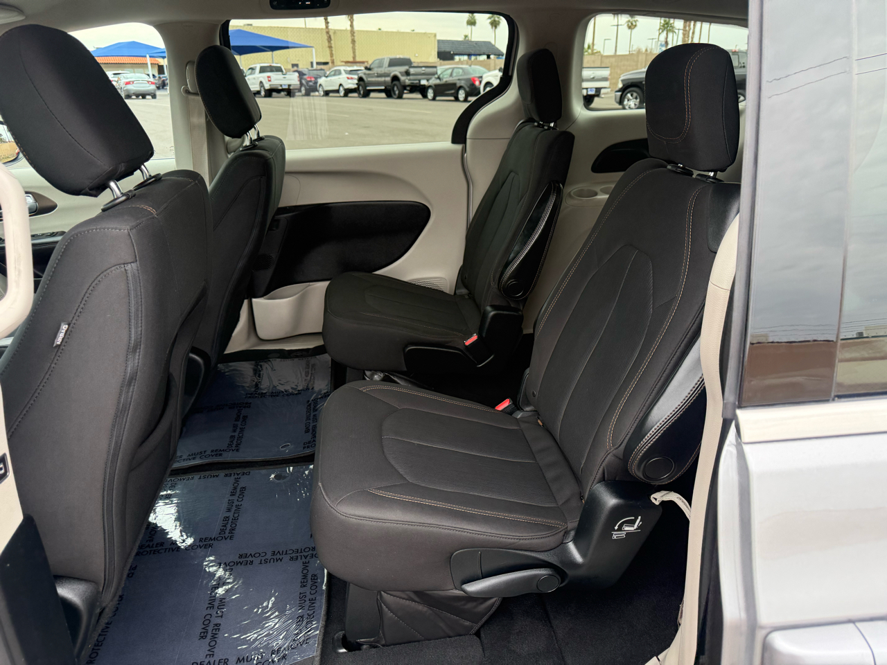 Chrysler Pacifica Touring 2017