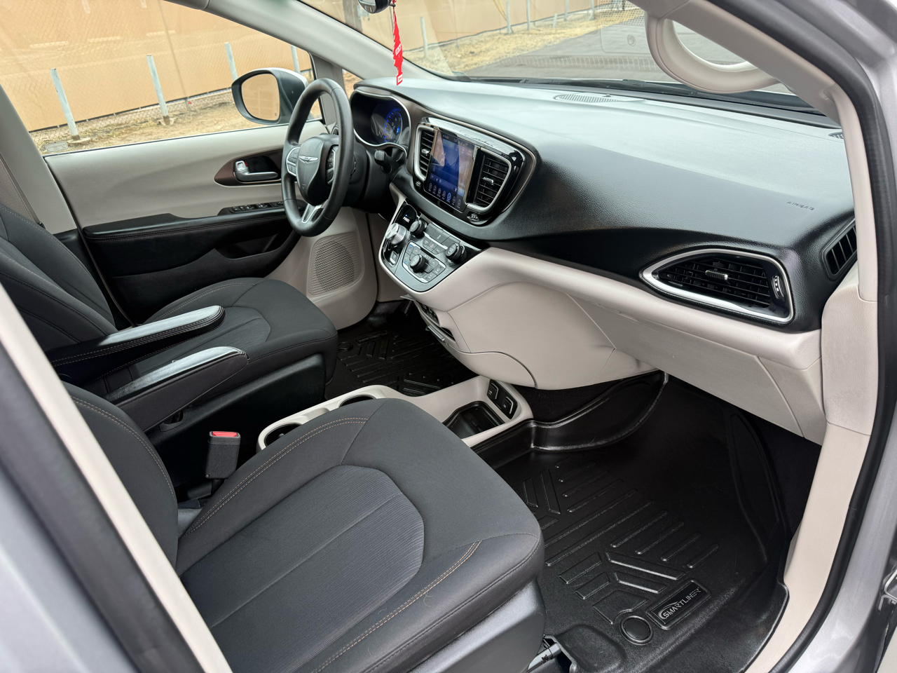 Chrysler Pacifica Touring 2017