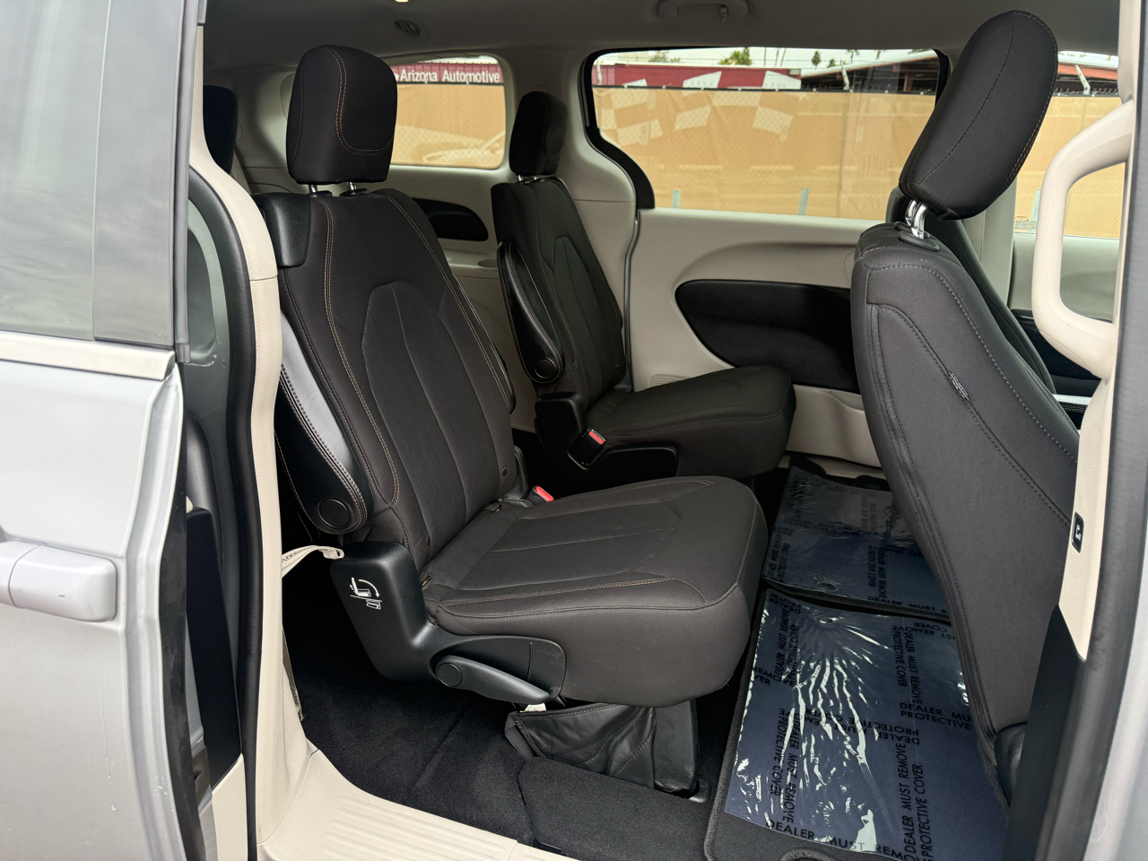 Chrysler Pacifica Touring 2017