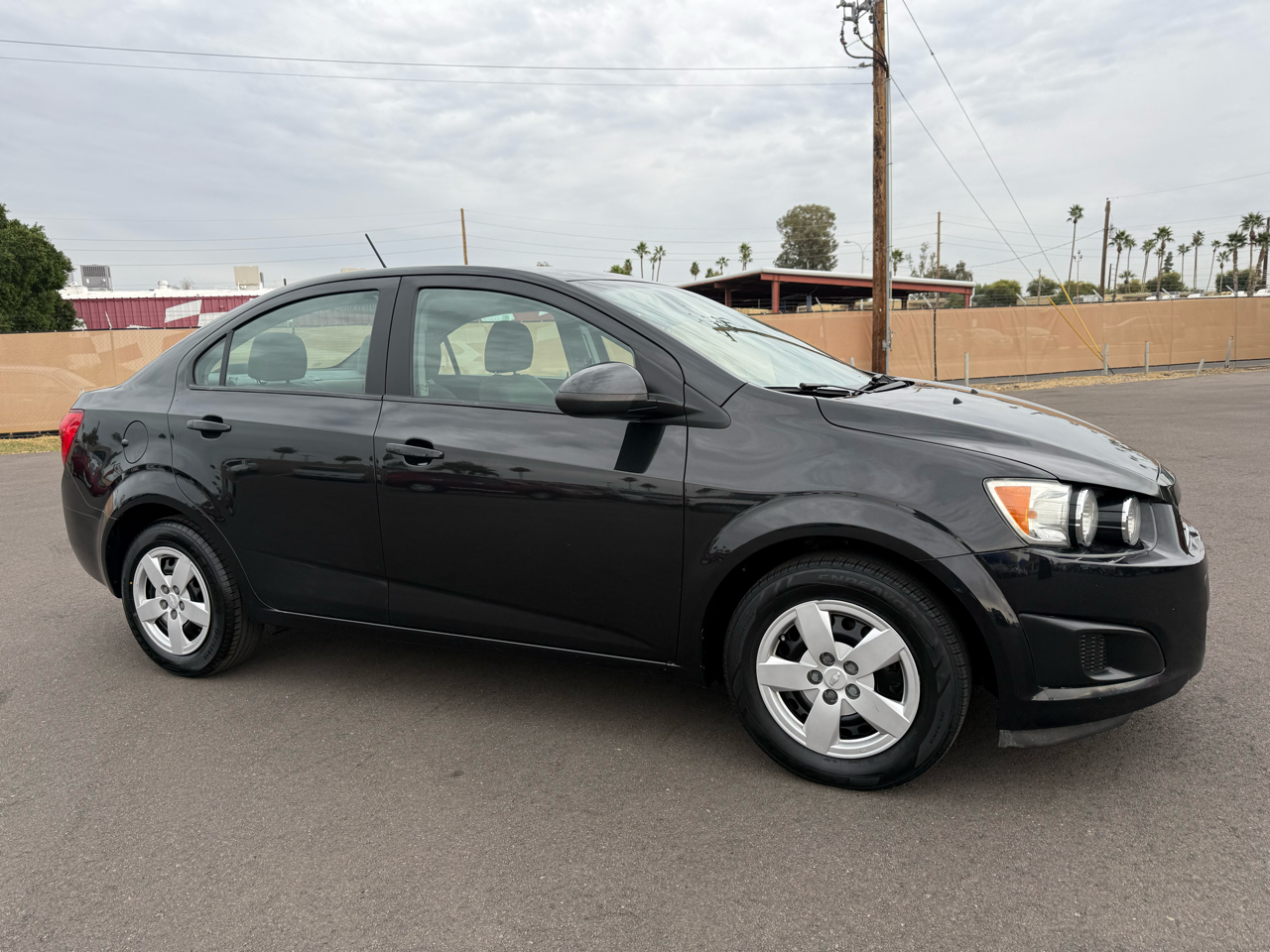 Chevrolet Sonic LS Manual Sedan 2015