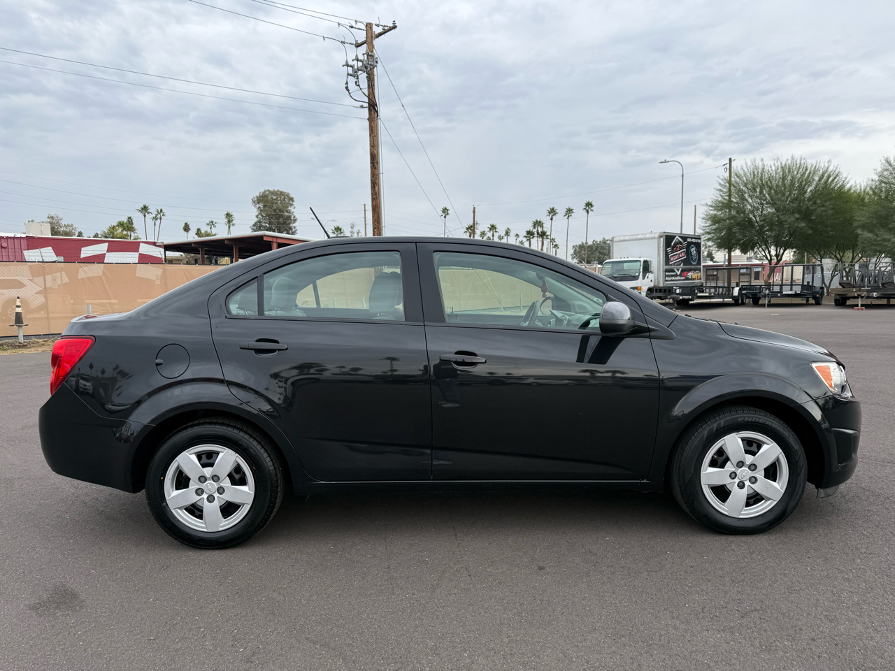 Chevrolet Sonic LS Manual Sedan 2015