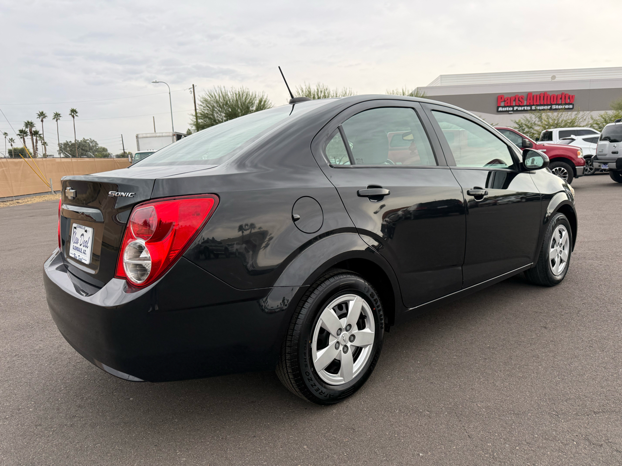 Chevrolet Sonic LS Manual Sedan 2015