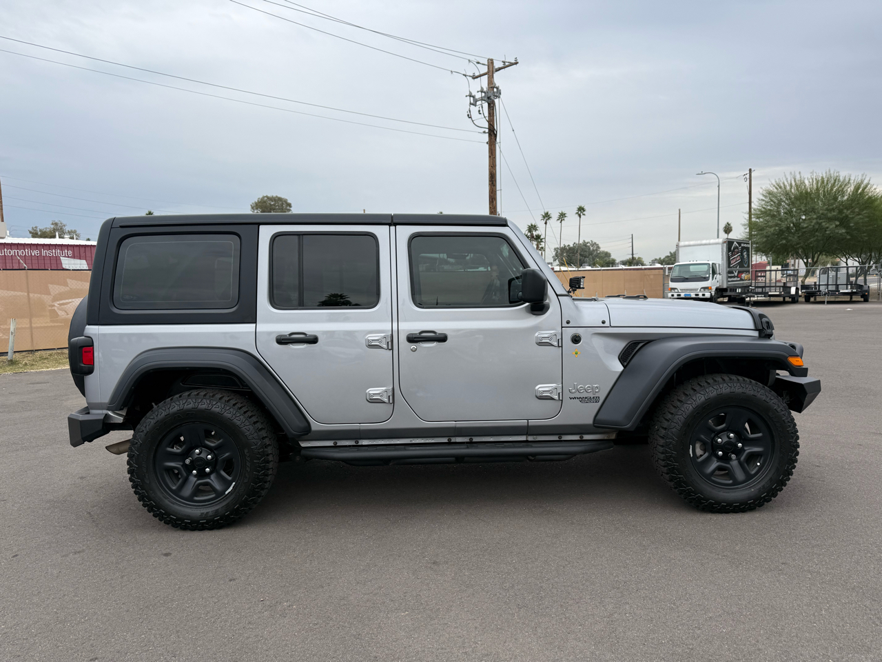 Jeep Wrangler Unlimited Sport 2018