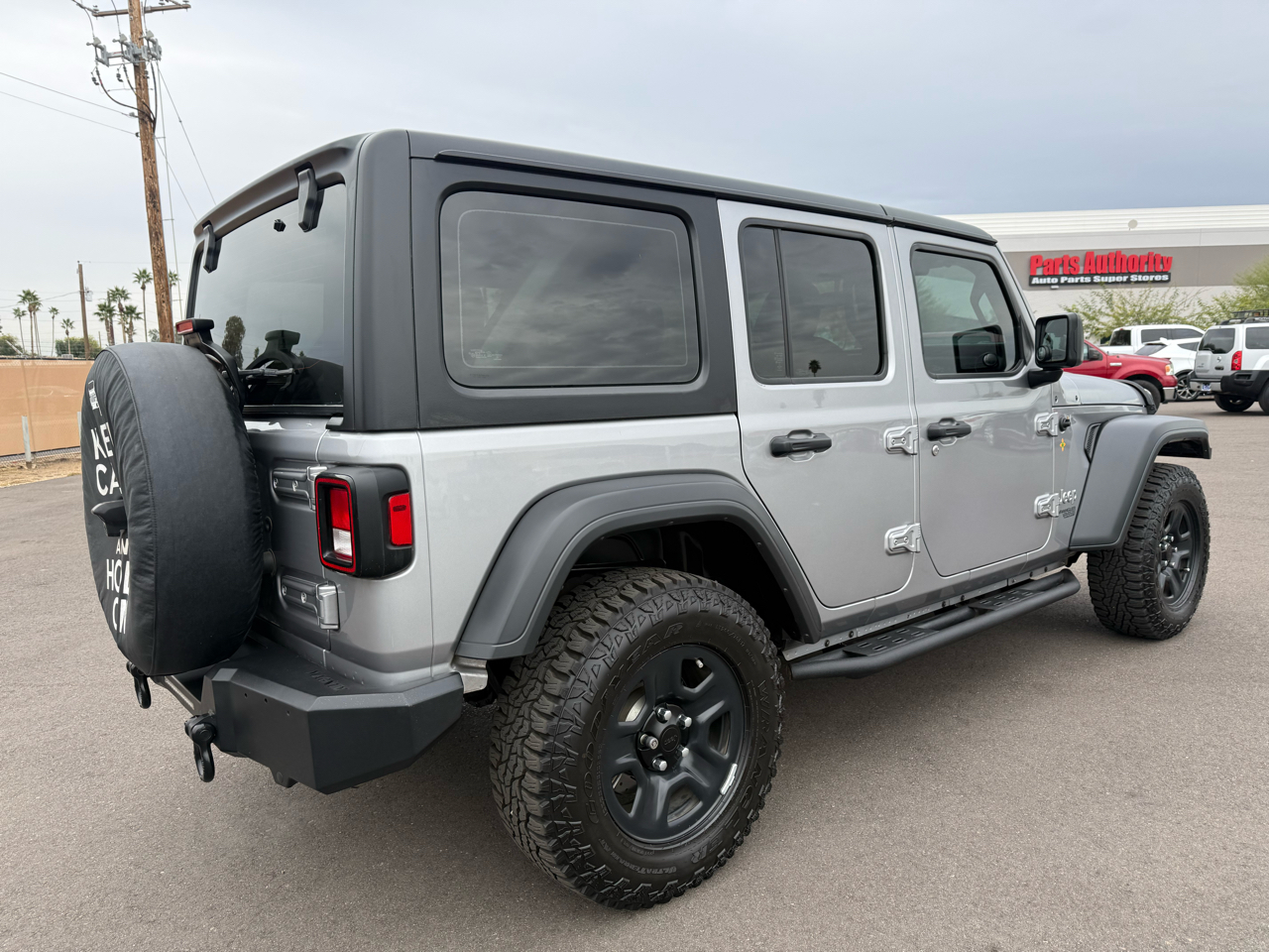 Jeep Wrangler Unlimited Sport 2018