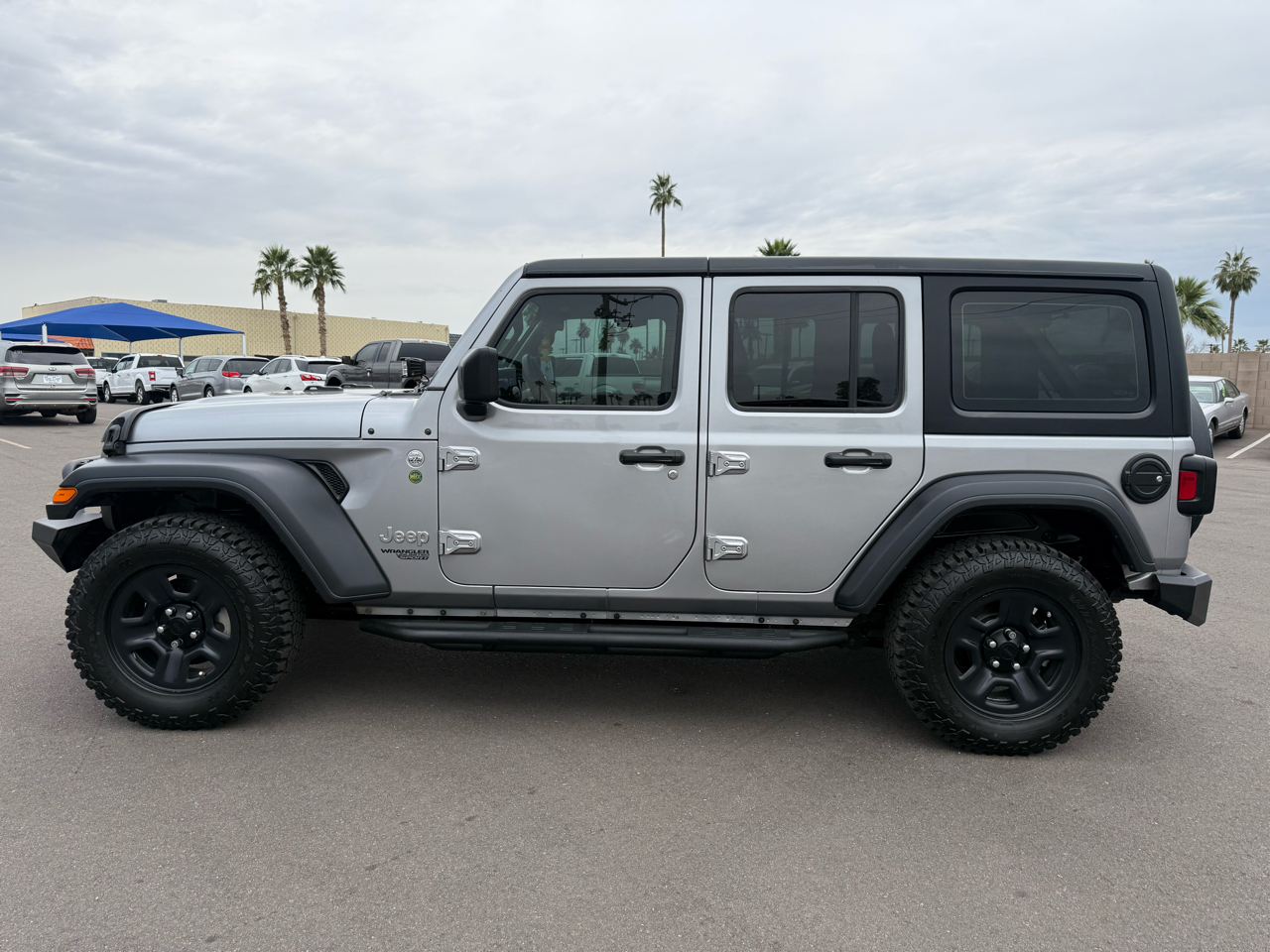 Jeep Wrangler Unlimited Sport 2018