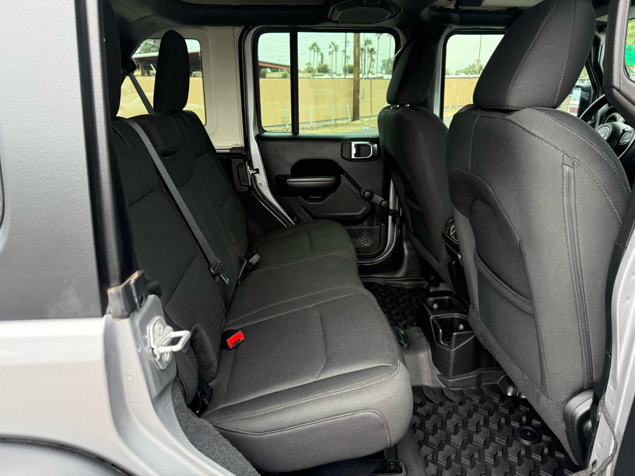 Jeep Wrangler Unlimited Sport 2018