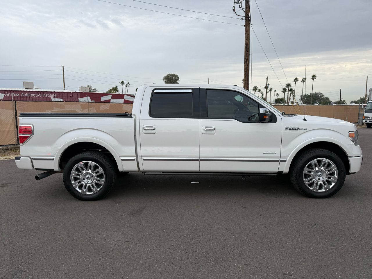 Ford F-150 2WD SuperCrew 145" Lariat 2014
