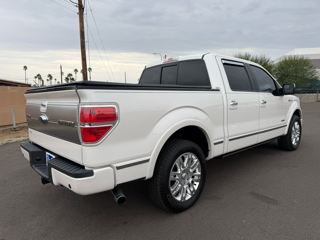 Ford F-150 2WD SuperCrew 145" Lariat 2014
