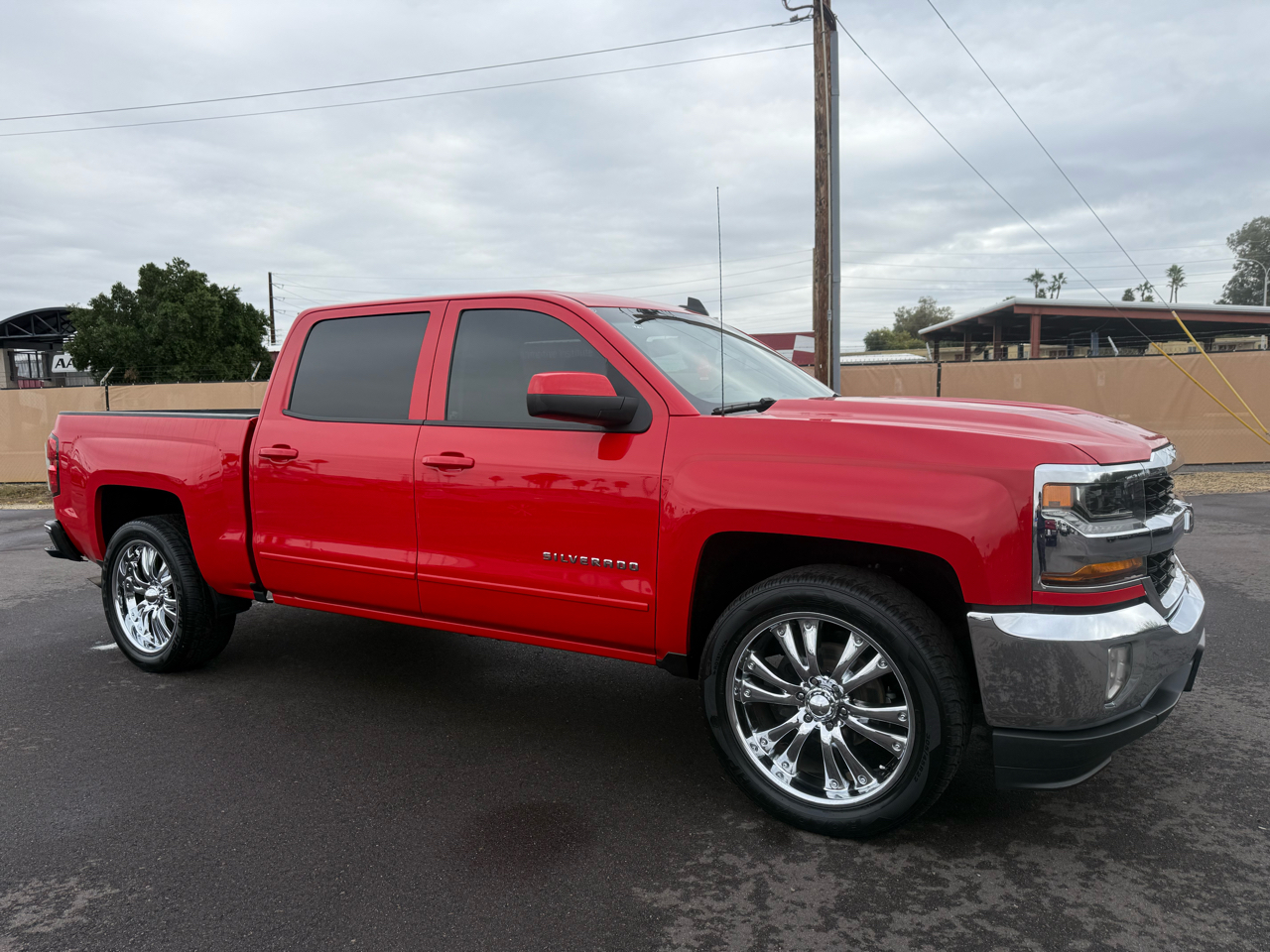 Chevrolet Silverado 1500 2WD Crew Cab 147" LT 2017