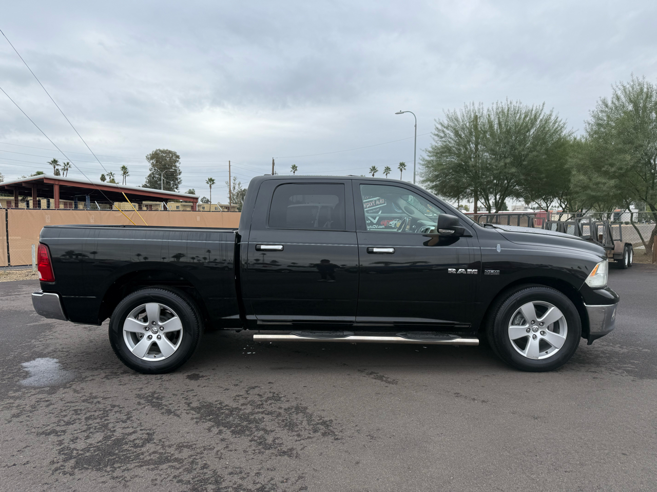 RAM 1500 2WD Crew Cab 140.5" SLT 2010