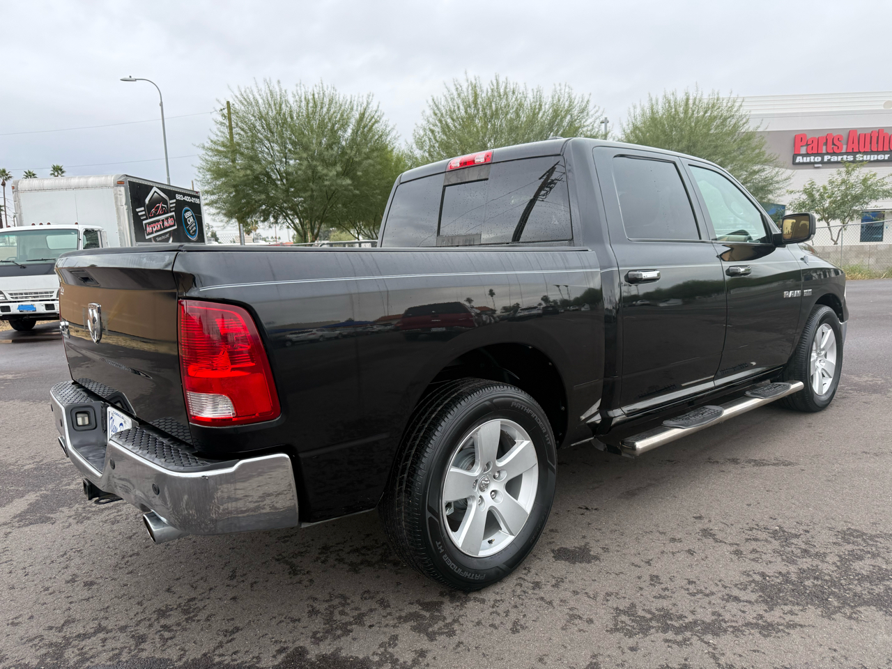 RAM 1500 2WD Crew Cab 140.5" SLT 2010